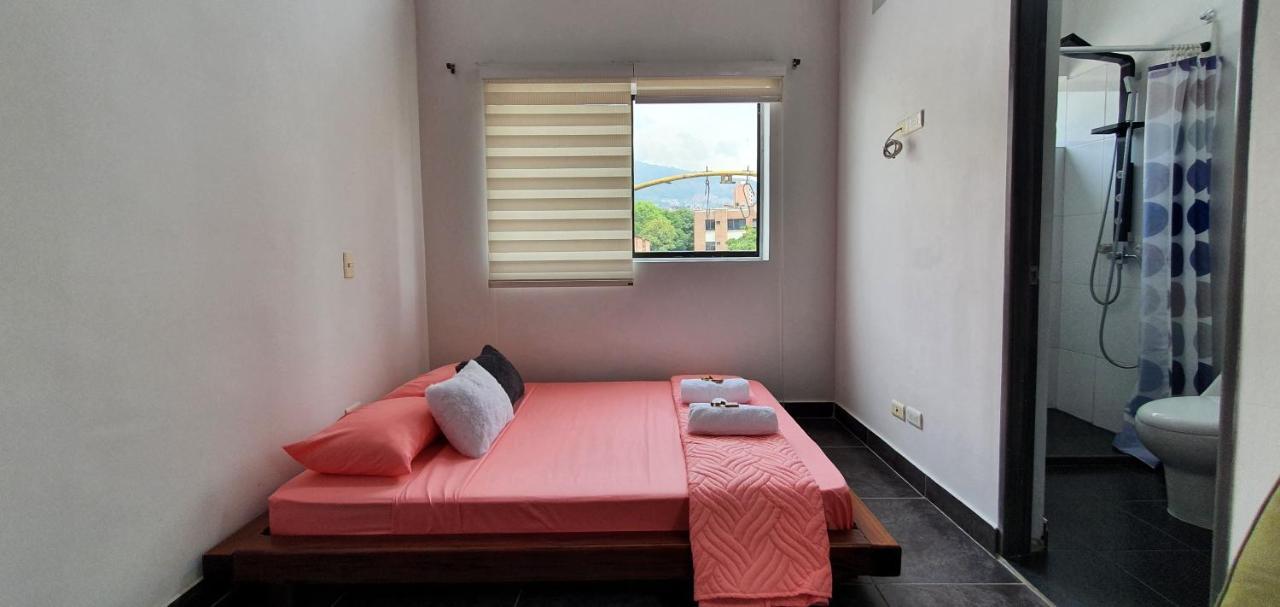 Hostel Metro Floresta Alojamiento メデジン エクステリア 写真
