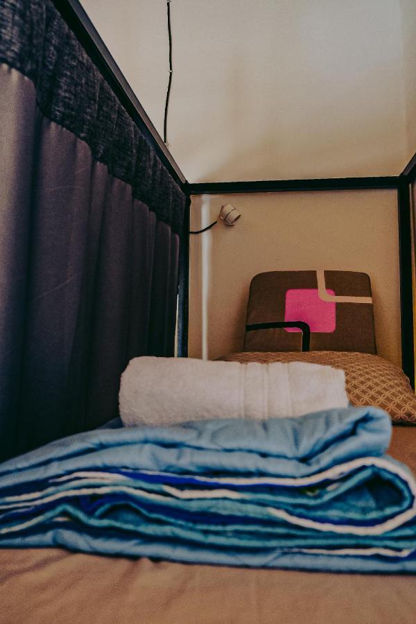 Hostel Metro Floresta Alojamiento メデジン エクステリア 写真