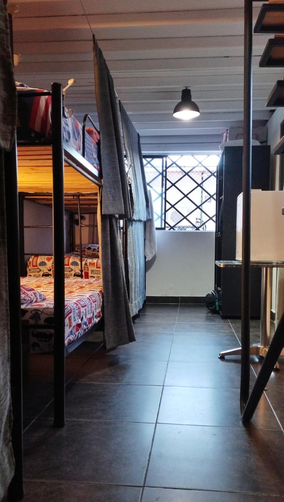 Hostel Metro Floresta Alojamiento メデジン エクステリア 写真