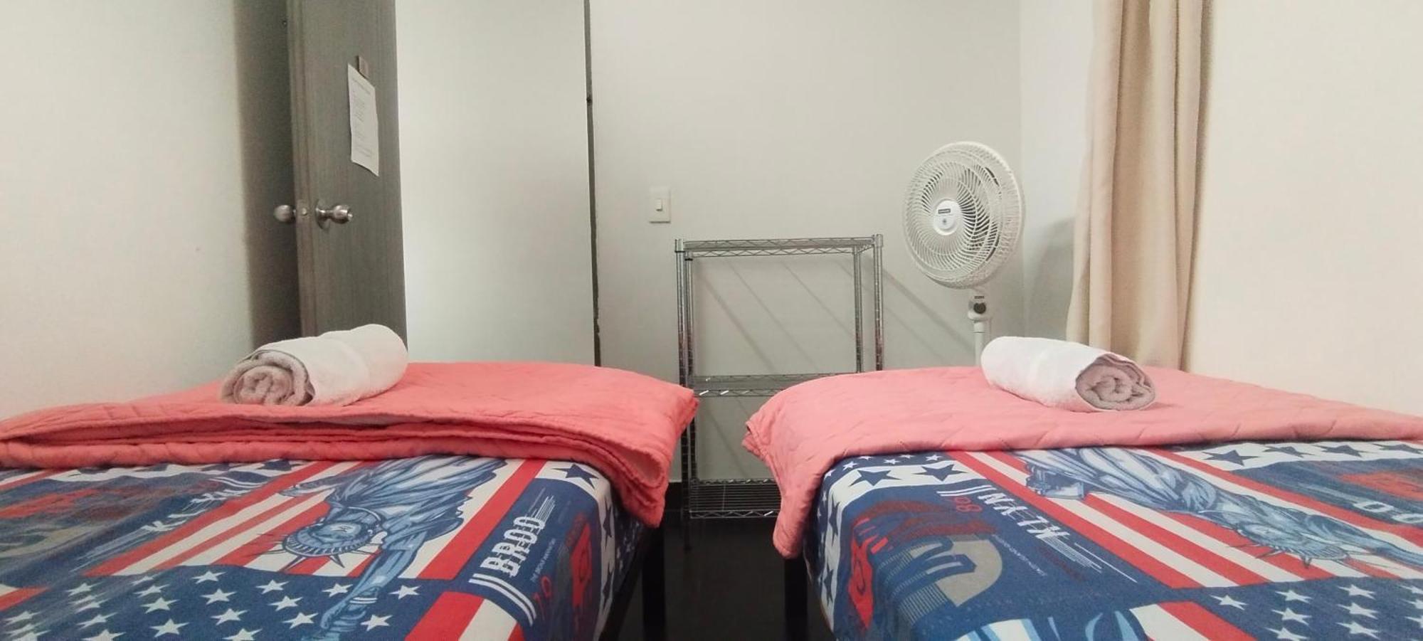 Hostel Metro Floresta Alojamiento メデジン エクステリア 写真
