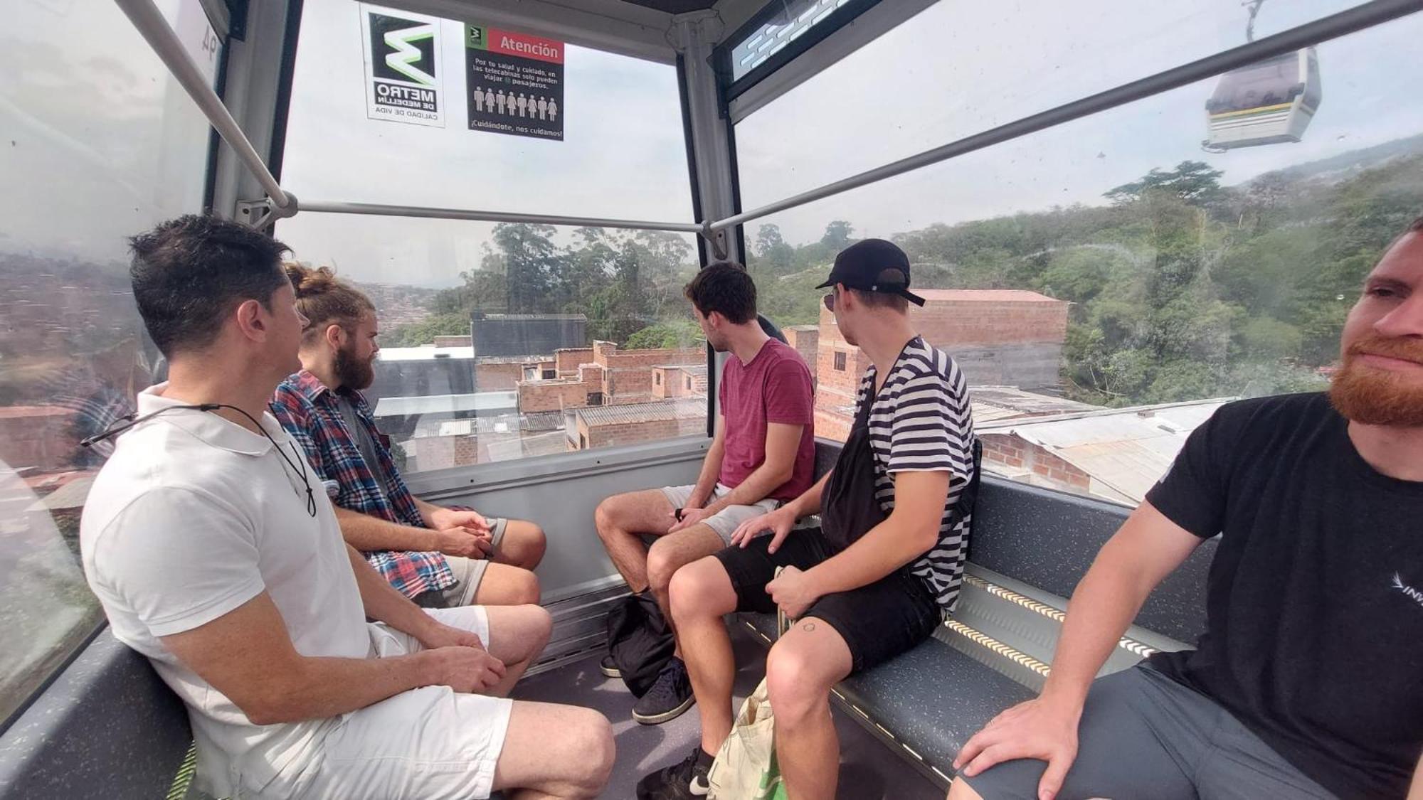 Hostel Metro Floresta Alojamiento メデジン エクステリア 写真