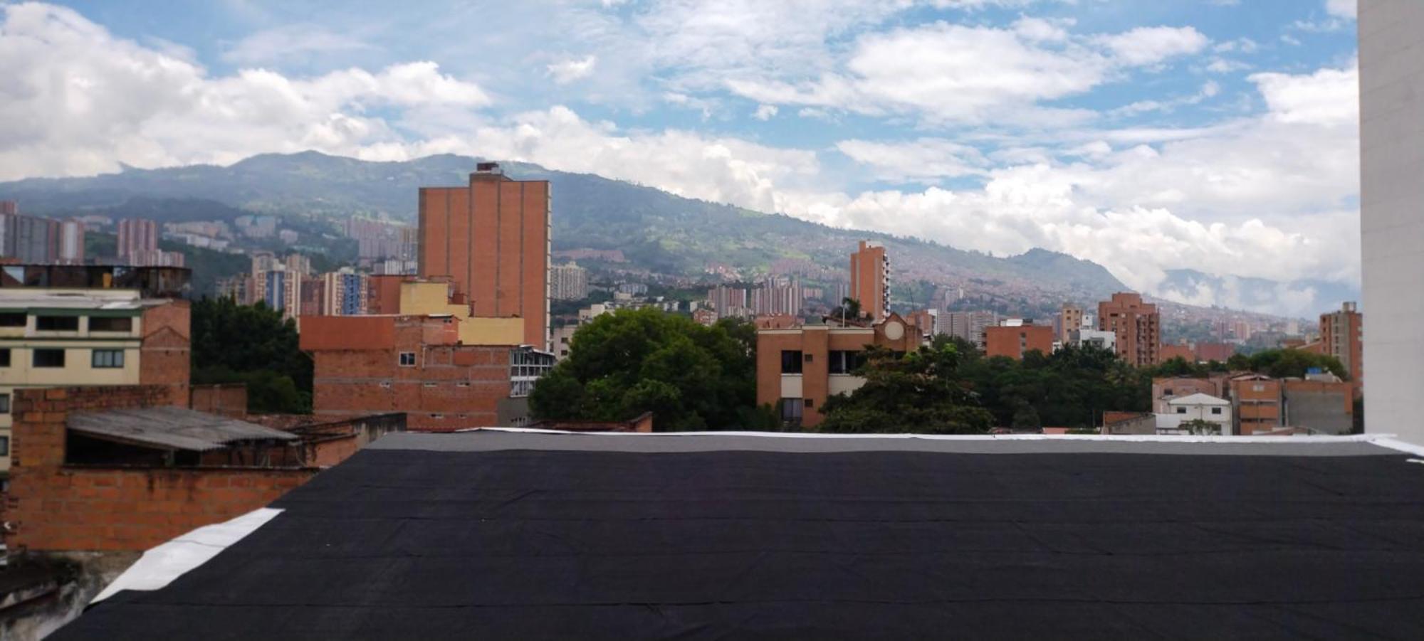 Hostel Metro Floresta Alojamiento メデジン エクステリア 写真